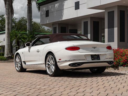 Used 2020 Bentley Continental GT image 38