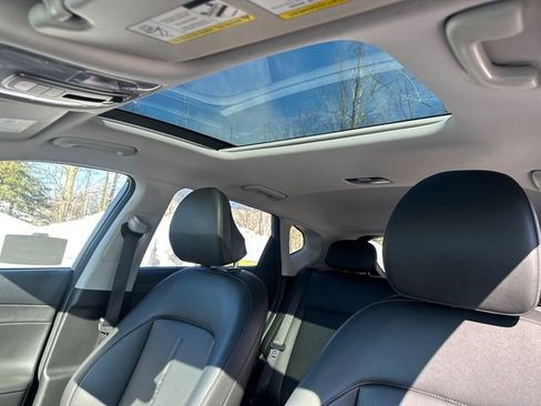 Used 2024 Hyundai Kona Limited FWD image 41