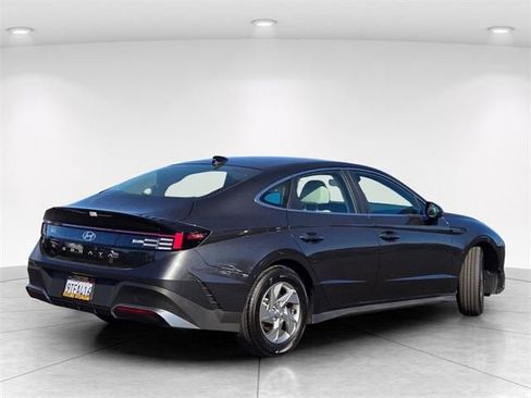 Certified 2025 Hyundai Sonata SE image 6
