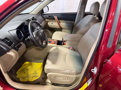 Used 2009 Toyota Highlander Limited AWD/4WD image 24