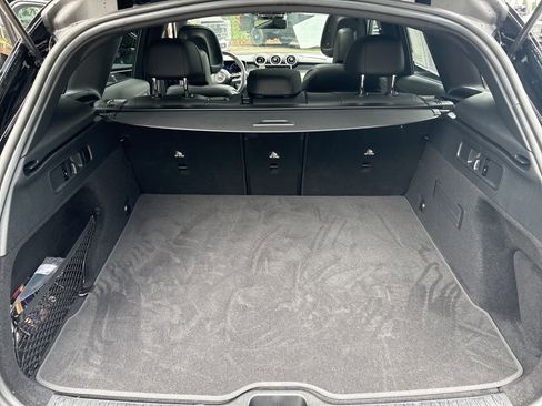 Used 2025 Mercedes-Benz GLC 300 4MATIC image 28