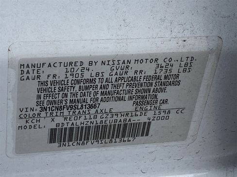 Certified 2025 Nissan Versa SR w/ Trunk Package image 11