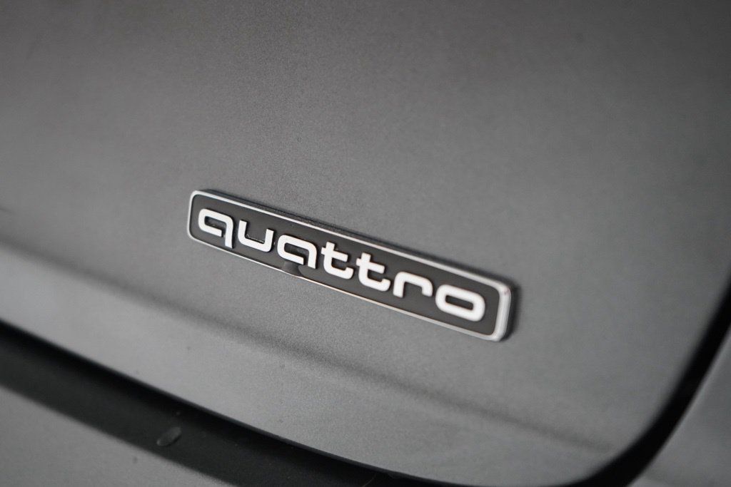 Used 2022 Audi Q8 Prestige AWD/4WD image 13