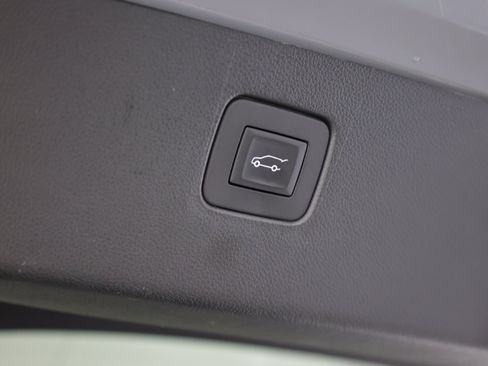 Used 2025 Buick Envista Sport Touring w/ Convenience I Package FWD image 34