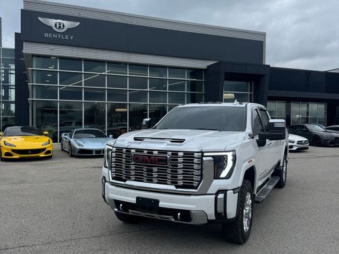 Used 2024 GMC Sierra 2500 Denali w/ Denali Reserve Package image 2