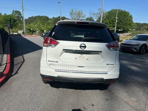 Used 2016 Nissan Rogue SV image 5