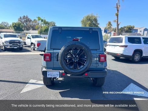 Used 2025 Jeep Wrangler Unlimited Sahara w/ Safety Group AWD/4WD image 4
