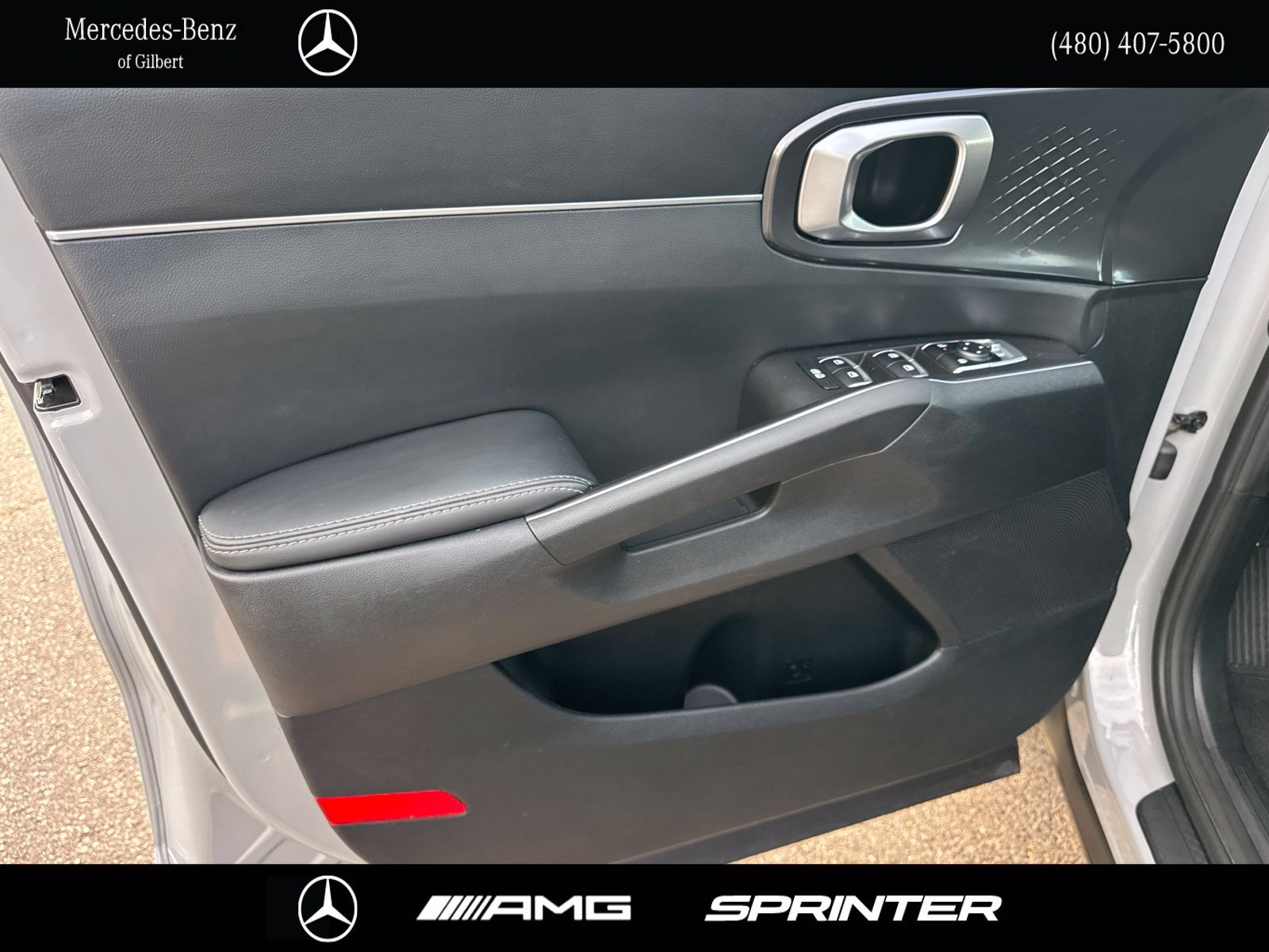 Used 2025 Kia Sorento S w/ Panoramic Sunroof Package FWD image 11