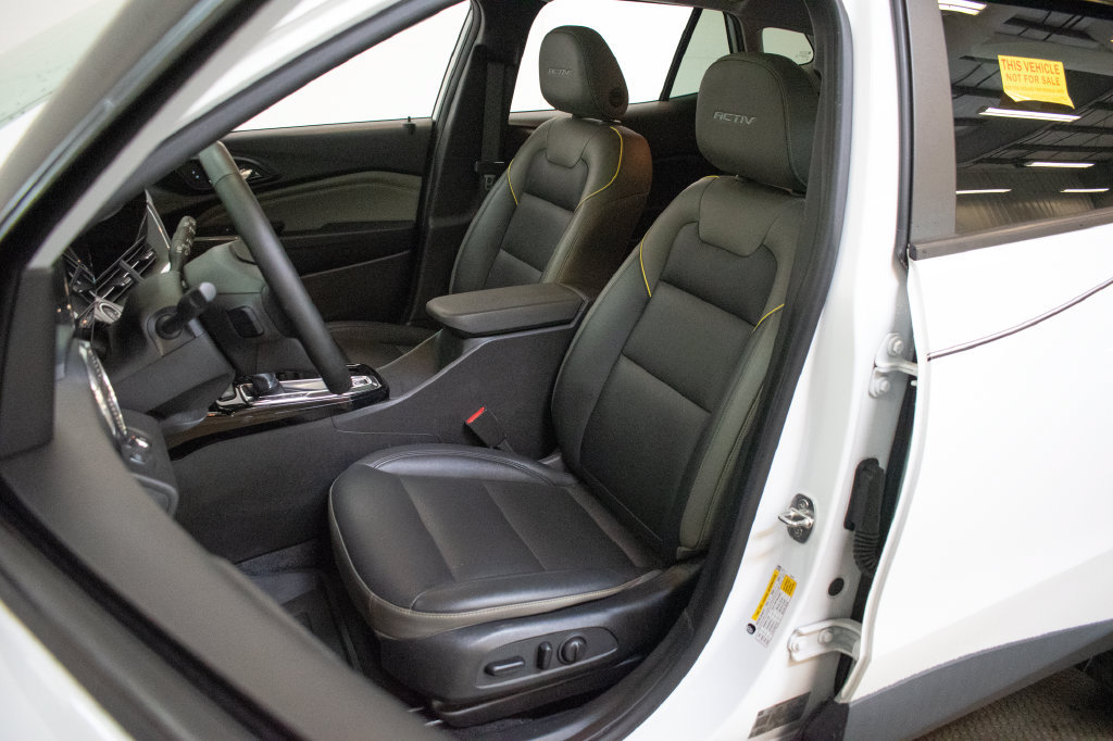 Used 2024 Chevrolet Trax ACTIV w/ Sunroof Package FWD image 19