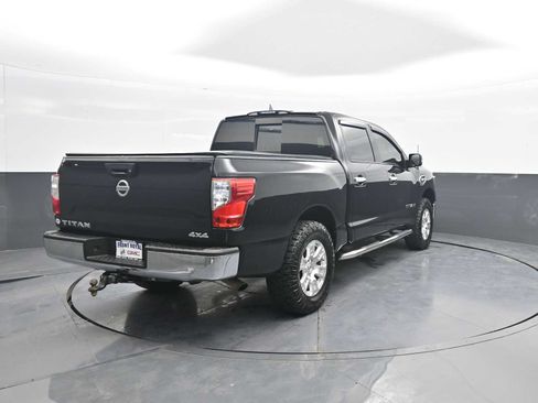Used 2017 Nissan Titan SV AWD/4WD image 7