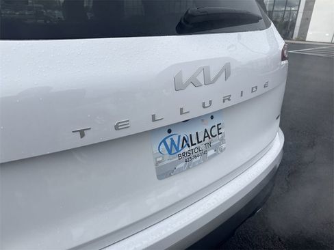 New 2025 Kia Telluride S image 6