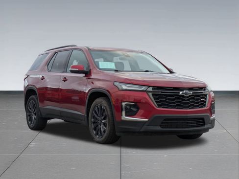 Used 2022 Chevrolet Traverse RS image 7