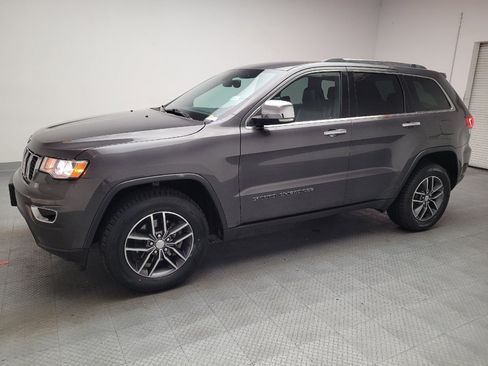 Used 2018 Jeep Grand Cherokee Limited AWD/4WD image 2