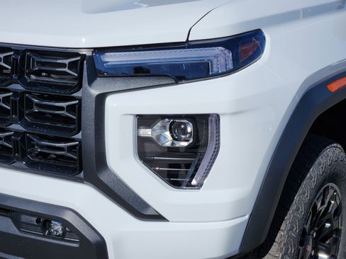 New 2026 GMC Canyon Elevation w/ Convenience Package image 11