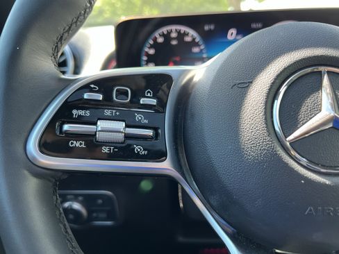 Certified 2023 Mercedes-Benz GLB 250 image 19