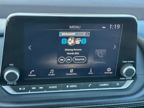 Used 2023 Nissan Rogue SV image 18