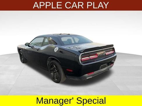 Used 2023 Dodge Challenger SXT image 5
