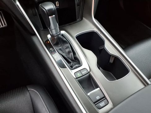 Used 2018 Honda Accord Sport image 22