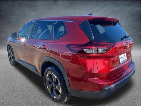Used 2025 Nissan Rogue SV AWD/4WD image 4