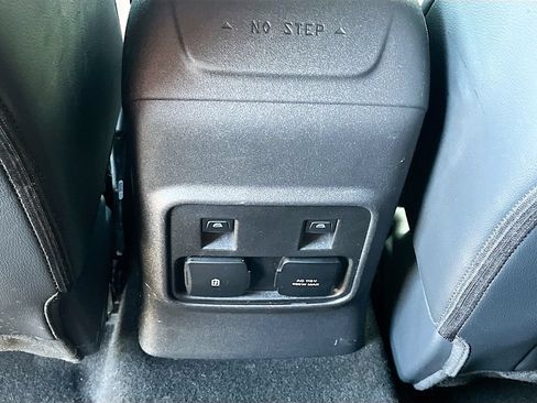 Used 2024 Ford Bronco Outer Banks AWD/4WD image 25