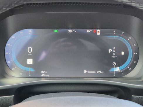 Used 2025 Volvo XC40 B5 Core w/ Protection Package Premier image 23