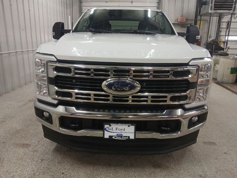 Certified 2024 Ford F250 XLT image 6