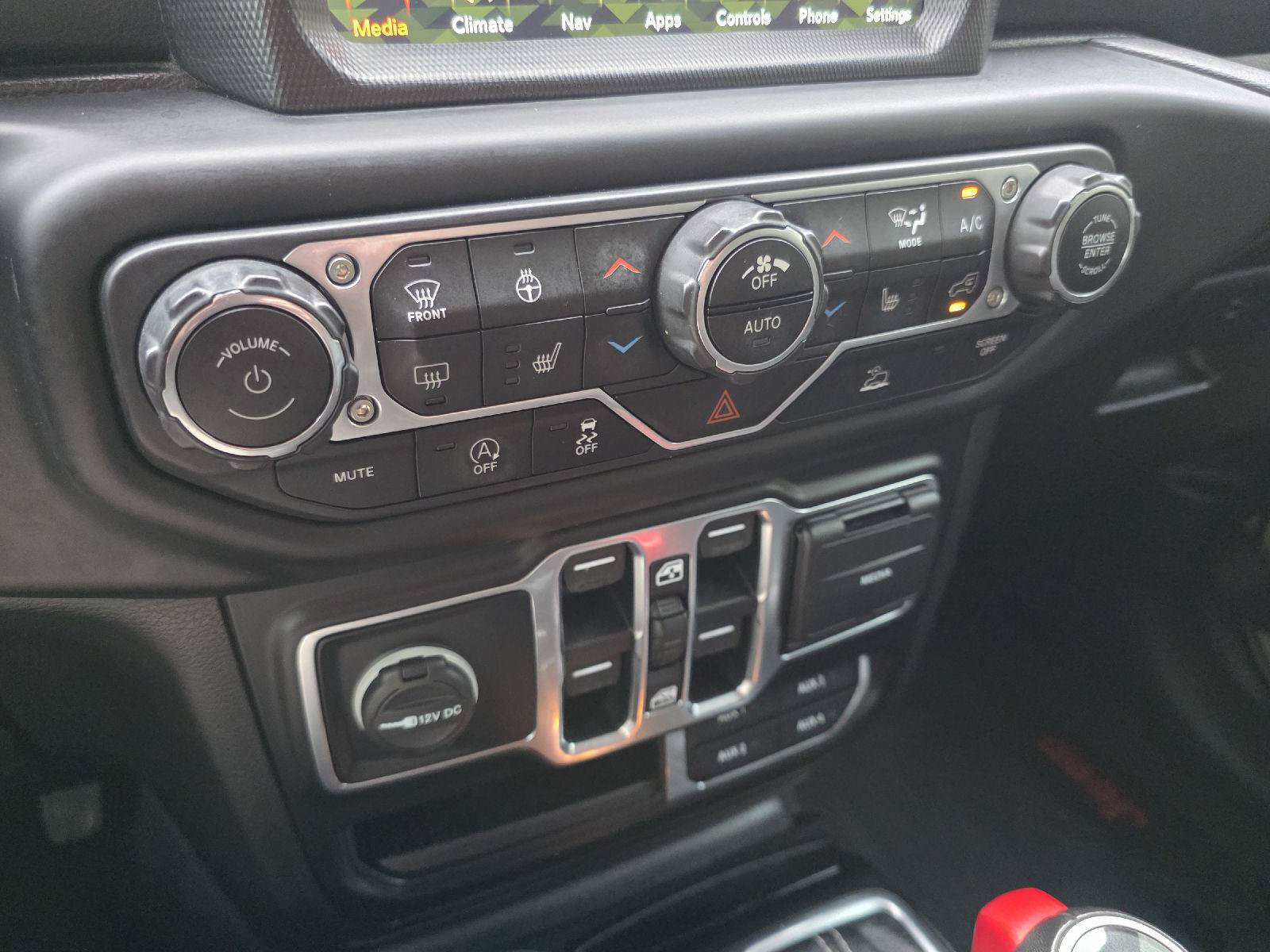 Used 2020 Jeep Gladiator Overland w/ Popular Equipment Package AWD/4WD image 17