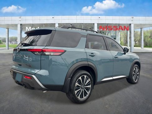 New 2026 Nissan Pathfinder Platinum AWD/4WD image 5