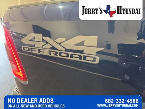 Used 2020 RAM 1500 Laramie w/ Sport Appearance Package AWD/4WD image 5