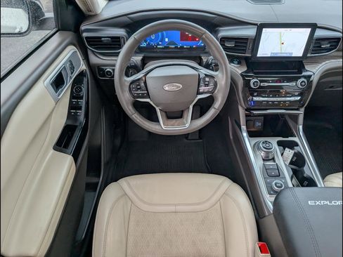Used 2021 Ford Explorer Platinum w/ Equipment Group 601A AWD/4WD image 10