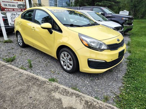 Used 2016 Kia Rio LX FWD image 2
