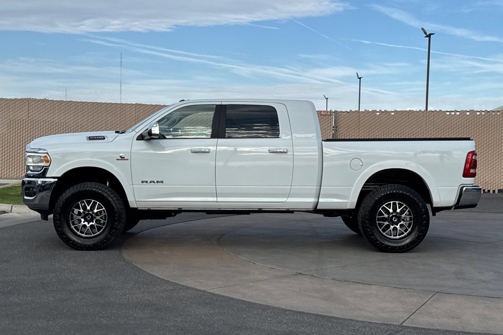 Used 2022 RAM 2500 Laramie AWD/4WD image 7