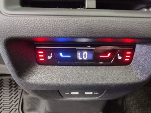 New 2026 Volkswagen Tiguan SEL R-Line AWD/4WD image 38