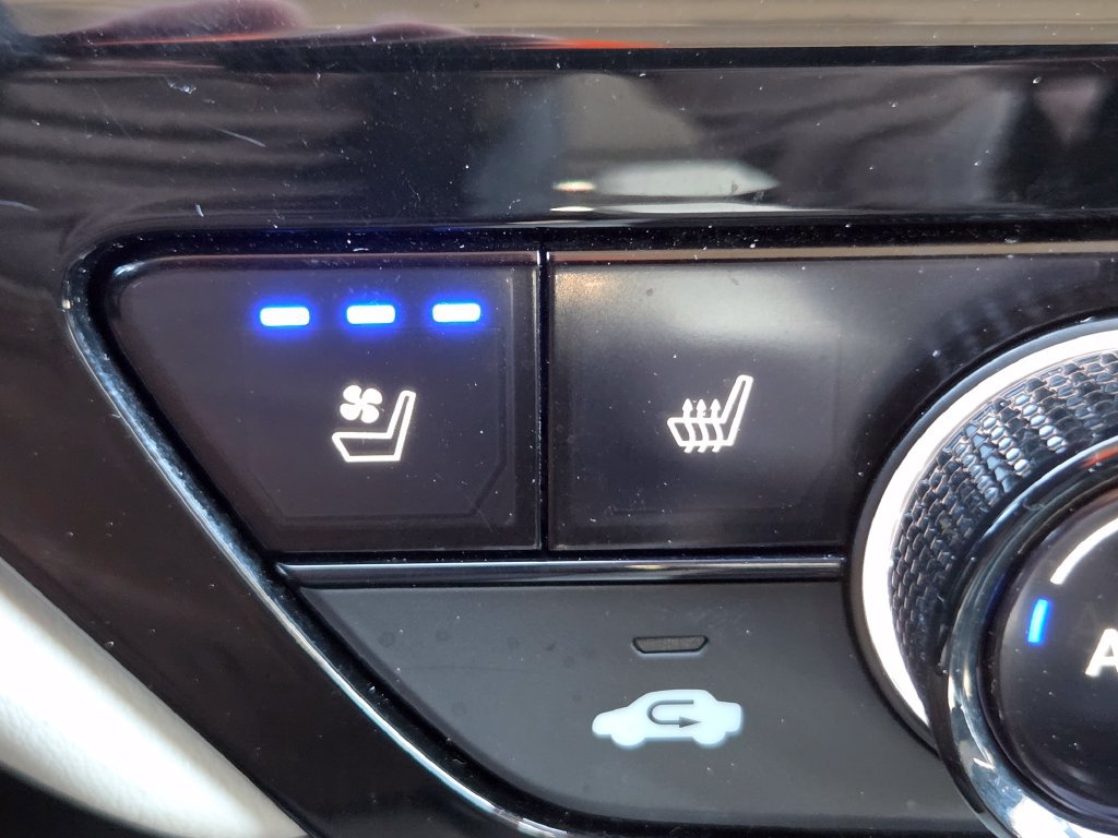 Used 2024 Honda Accord Touring image 9