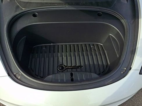 Used 2023 Tesla Model 3 Performance image 39