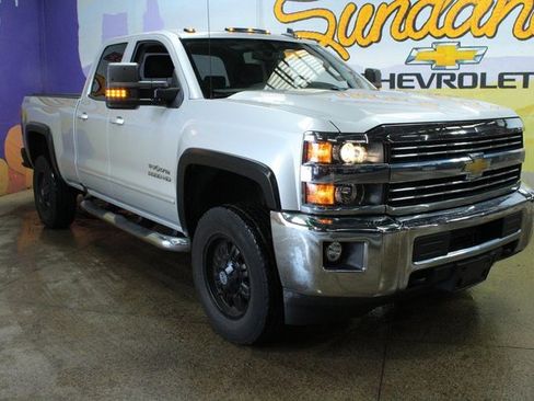 Used 2017 Chevrolet Silverado 2500 LT image 4