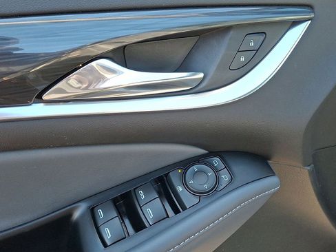 Certified 2024 Buick Enclave Essence w/ Technology Package image 22