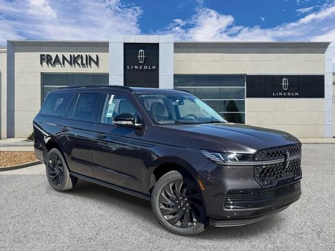 New 2026 Lincoln Navigator Reserve w/ Jet Appearance Package AWD/4WD image 1