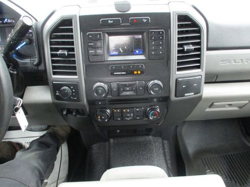 Used 2017 Ford F250 XL w/ STX Appearance Package image 29