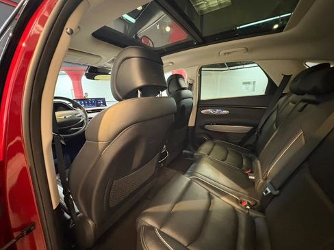 Used 2023 Genesis GV70 2.5T w/ Advanced Package image 24