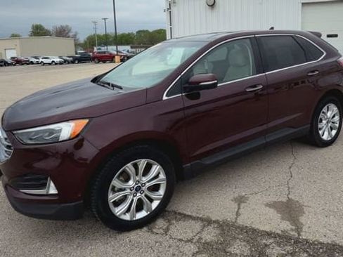 Used 2020 Ford Edge Titanium w/ Equipment Group 301A AWD/4WD image 6