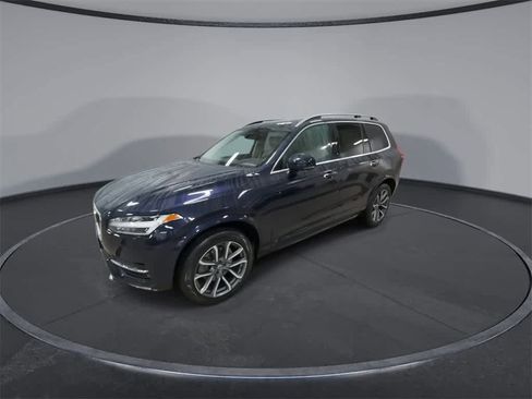 Used 2016 Volvo XC90 T6 Momentum w/ Momentum Plus Package image 4