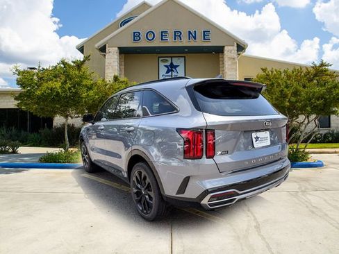 Used 2021 Kia Sorento SX FWD image 3