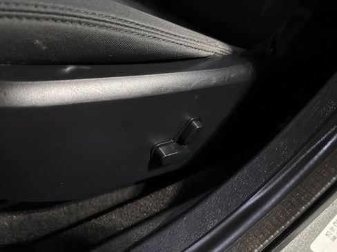 Used 2012 Dodge Avenger SXT FWD image 6