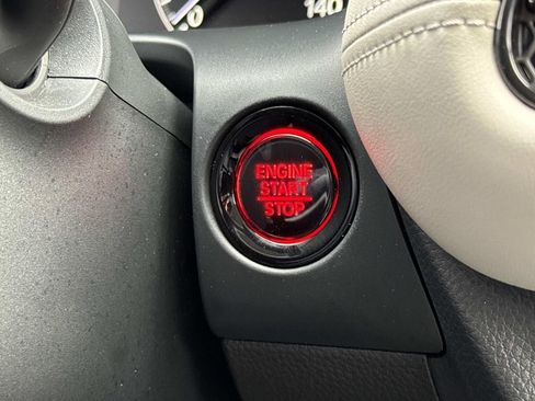 Used 2023 Honda HR-V LX image 15