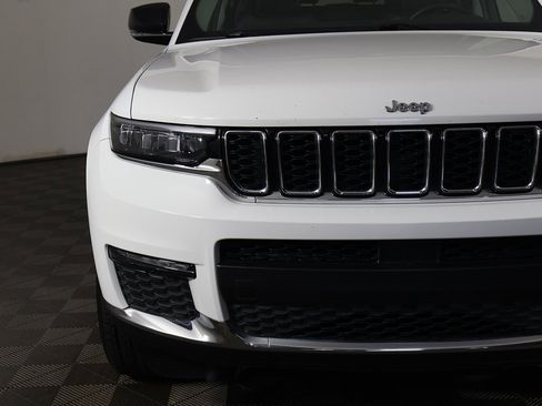 Used 2022 Jeep Grand Cherokee L Limited image 12