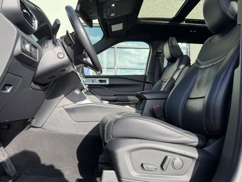 Used 2020 Ford Explorer ST image 7