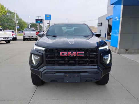 Used 2023 GMC Canyon Elevation AWD/4WD image 2