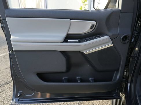 Used 2025 Ford Expedition Active RWD image 21