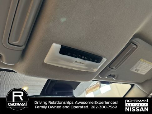 Used 2021 Nissan Versa SV image 10